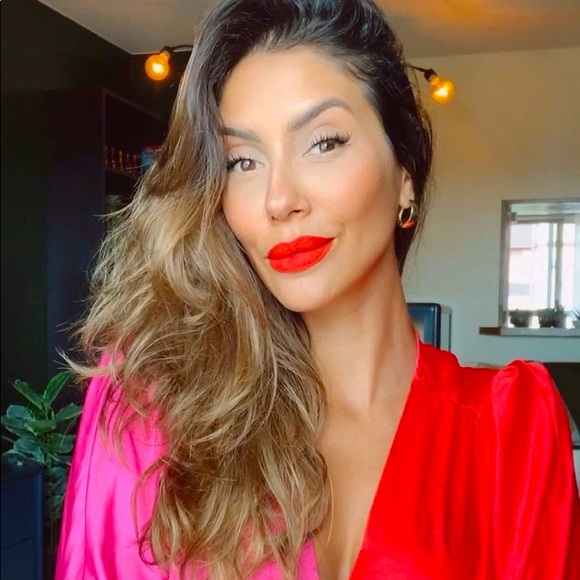 Meet your Posher, Rebeca - Picture 2 of 4